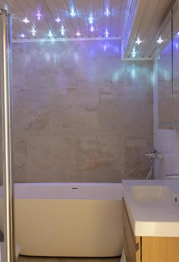 2Ndhomes Luxurious 144 M2 Stylish 3 Bedroom Center Apartment Helsinki